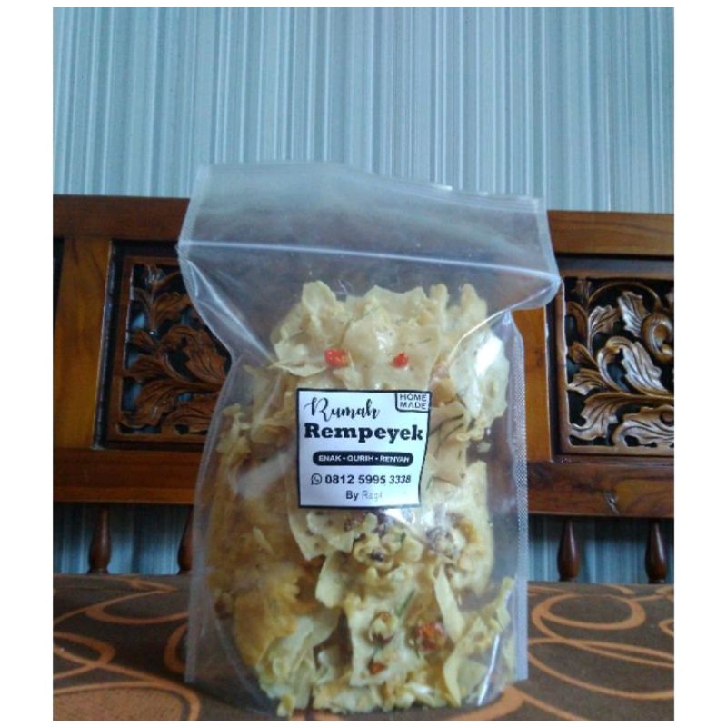 

Peyek kemasan standing pouch 180 gr(Varian Rasa)