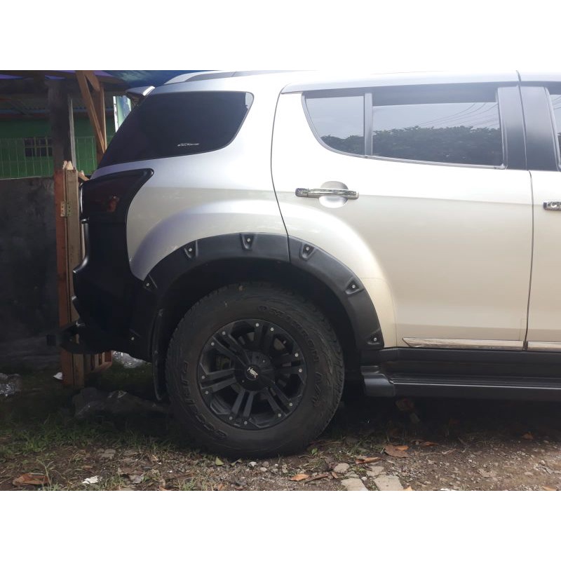 over fender M-uex tahun 2010-2019