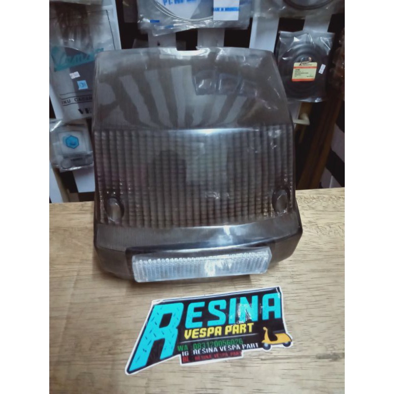 Mika stoplamp belakang vespa px smoke hitam import