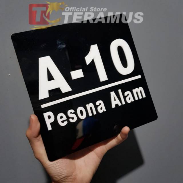 

Nomor rumah akrilik timbul