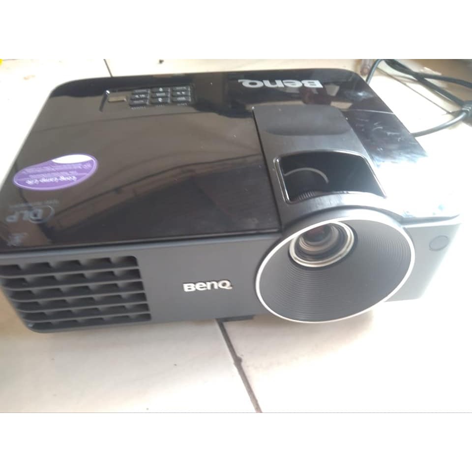 proyektor benq