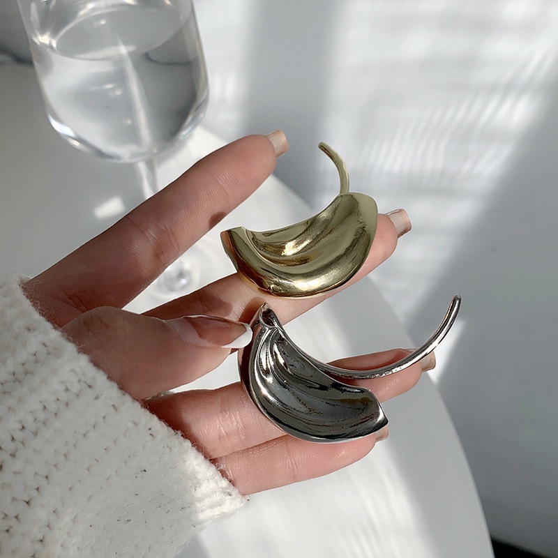 Anting Tusuk Bentuk Sarang Labalaba Aksen Berlian Imitasi Gaya Punk Untuk Wanita