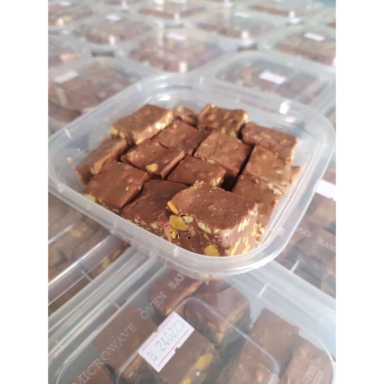 

Coklat SQ Box silverqueen patahan 250 gram, 500 gram