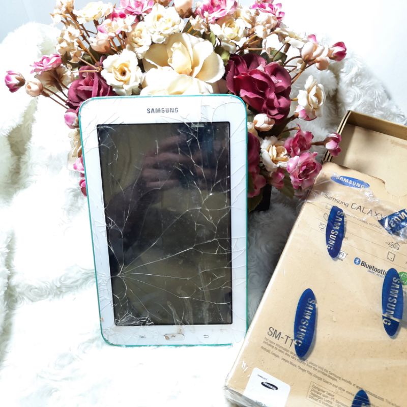 samsung tab galaxy 3 lite 7 inch rusak lcd retak handphone tablet