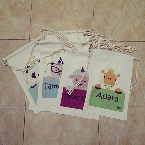 

pouch pesanan khusus