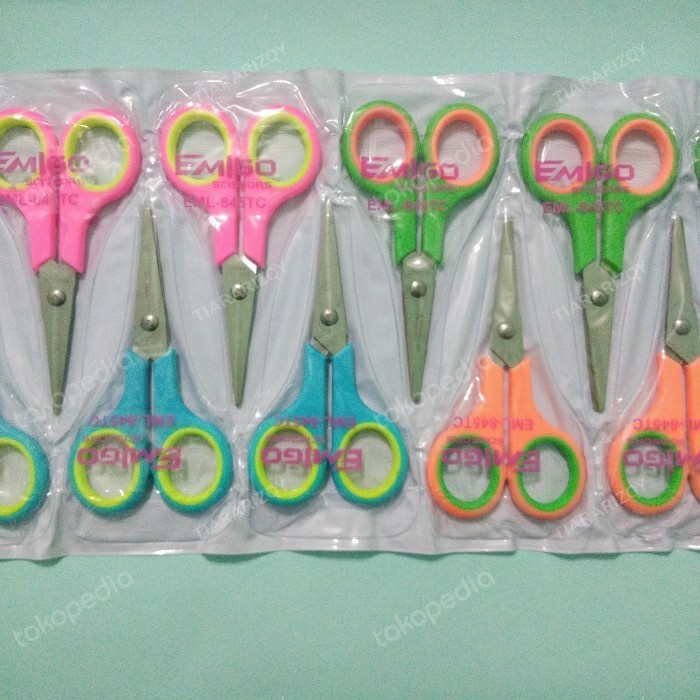 

gunting kertas Emigo