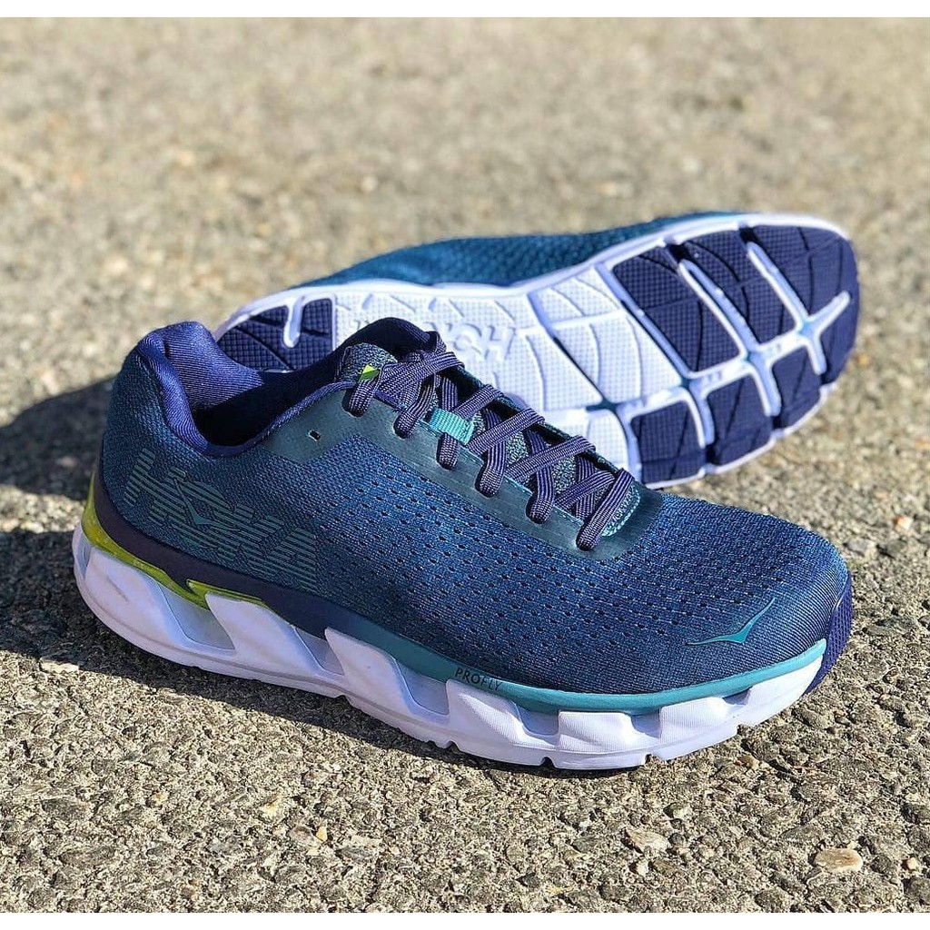 hoka one one elevon