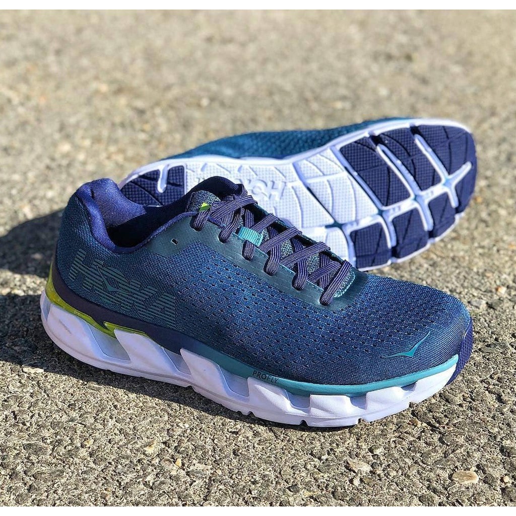 hoka one one planet sport