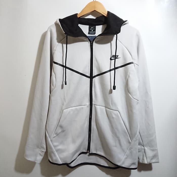 nike tech light grey