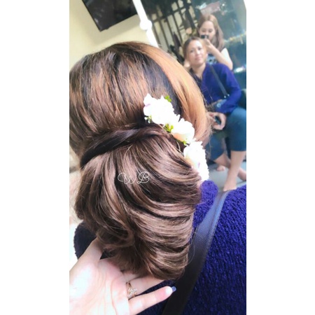 sanggul acak/ Sanggul modern/ sanggul kebaya bali/ sanggul bali modern