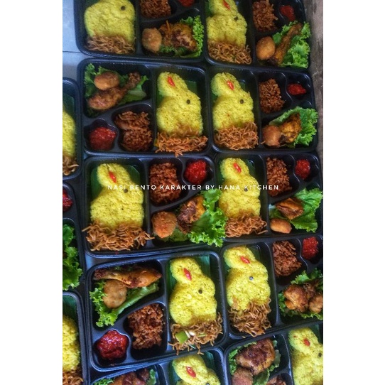 

Paket Nasi Kuning Bento Karakter