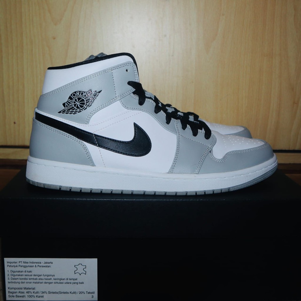 Air Jordan 1 Mid Smoke Grey