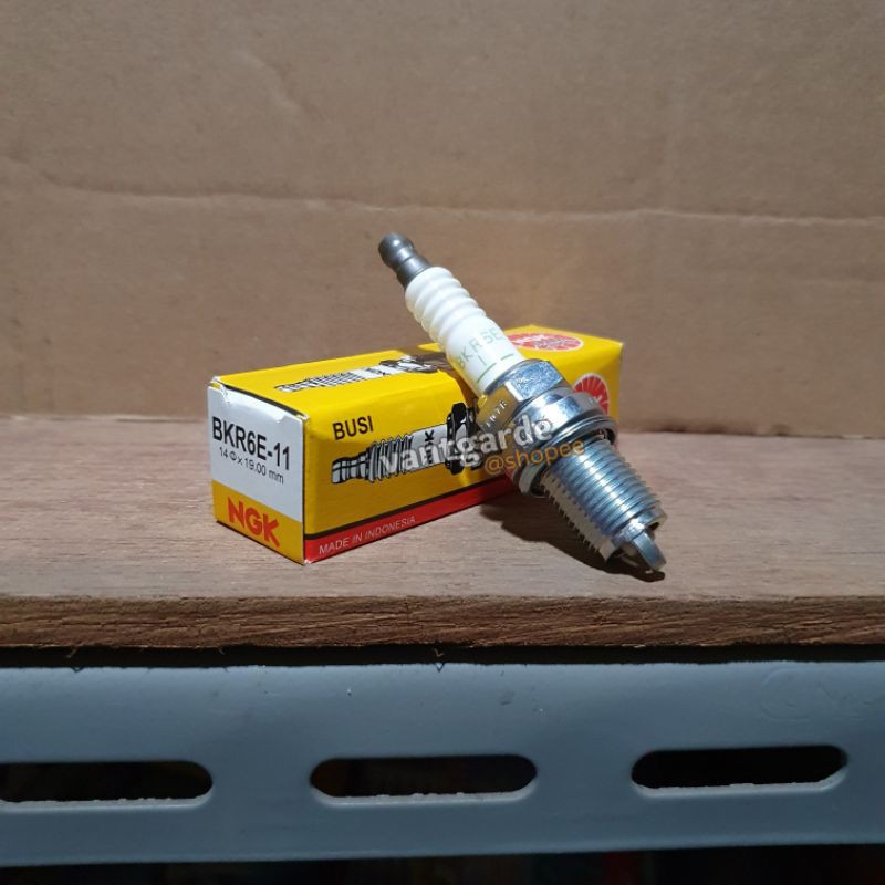 Busi NGK BKR6E-11 BKR6E11 Asli