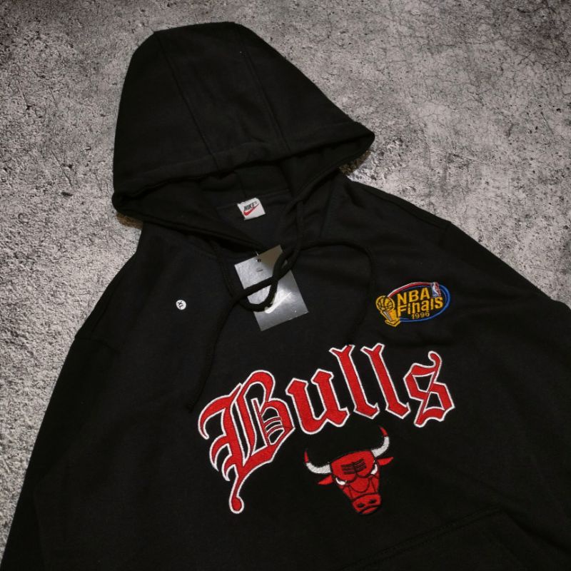 SWEATER HOODIE MITCHELL &amp; NESS X BULLS BATIK FULLTAG &amp; LEVEL