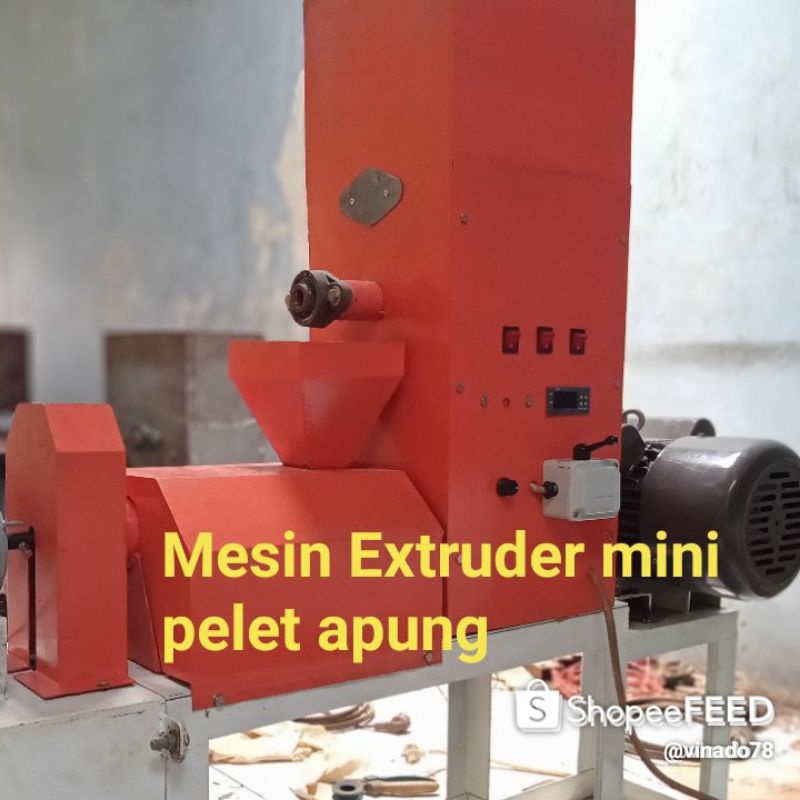 Mesin extruder pelet apung