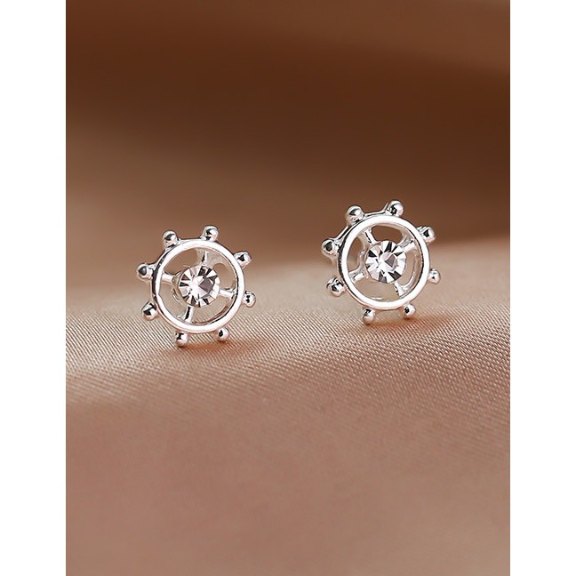 LRC Anting Tusuk Fashion Silver Diamond Turntable Hollow Alloy Earrings K09604