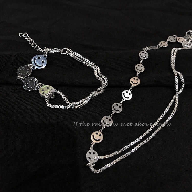 Kalung Rantai Bahan Titanium Steel Model Double layer Motif Smiley Face Gaya Hip hop Untuk Wanita