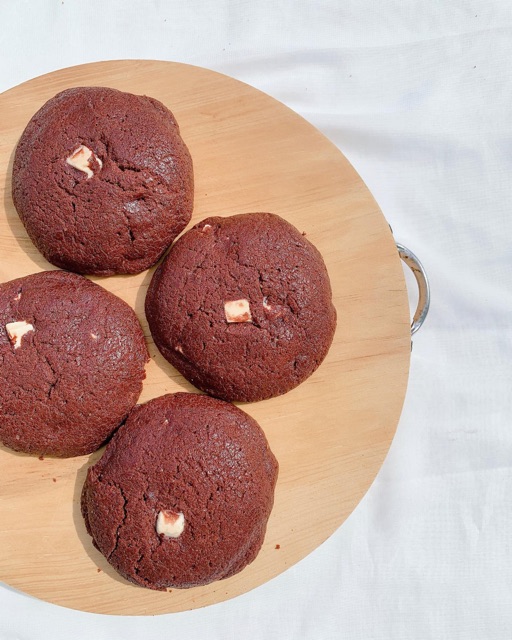 

Red Velvet Chunky White Chocolate