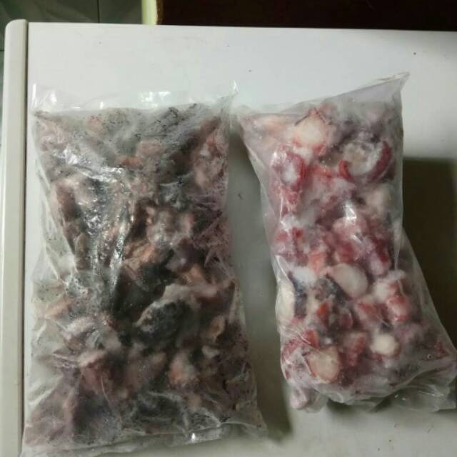

tako boiled gurita 1kg 110rb (lokal) / 130rb (impor)