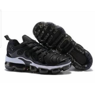 all black tn vapormax