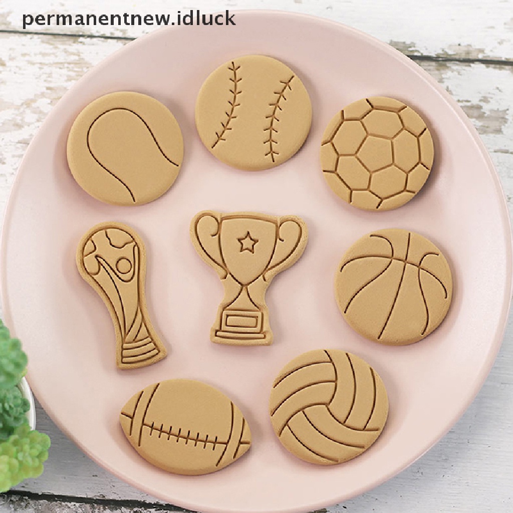 8 Pcs / Set Cetakan Pemotong Kue Bentuk Piala Sepak Bola