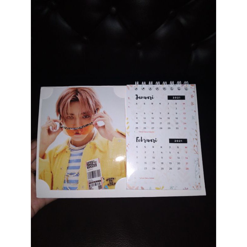 

KALENDER CUSTOM FOTO KELUARGA/IDOLA (1 FOTO 1 KALENDER)