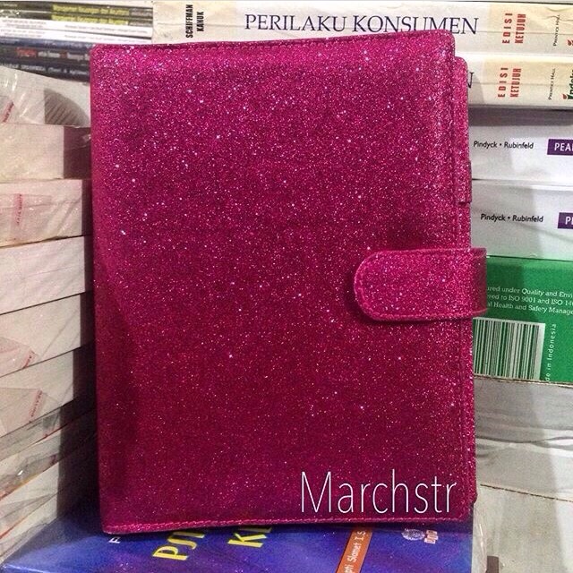 

Binder glitter