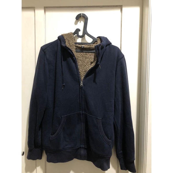 JAKET UNIQLO SHERPA