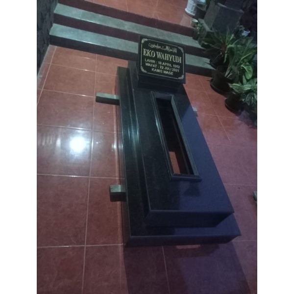 kijing kuburan / batu nisan / maisan granit