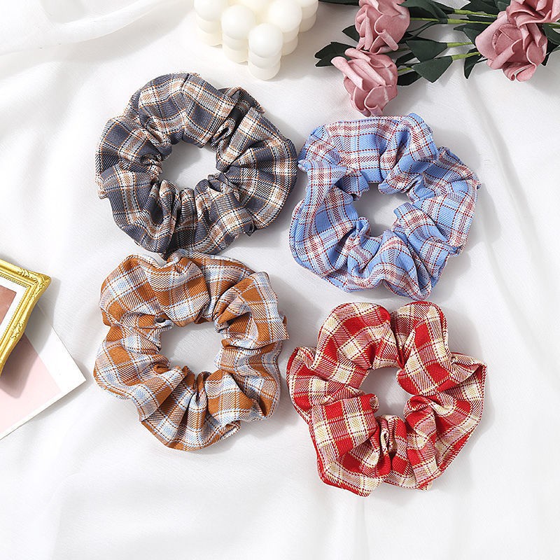 Yooara.id  Scrunchie Retro Grid Ikat Rambut Retro Grid