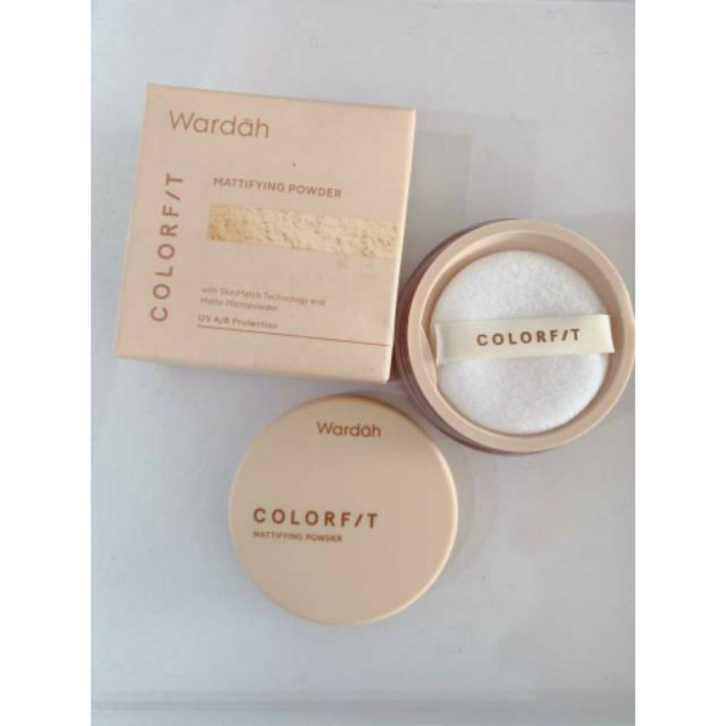 Wardah colorfit Mattifying Powder (bedak tabur)