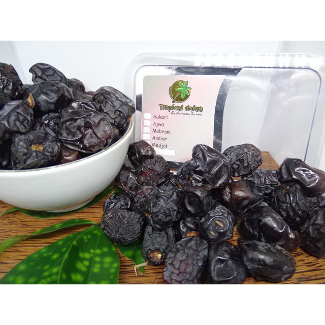 

Kurma Ajwa Madinah