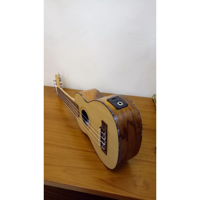 ukulele cowboy elektrik soprano sopran EQ tuner original cowboy