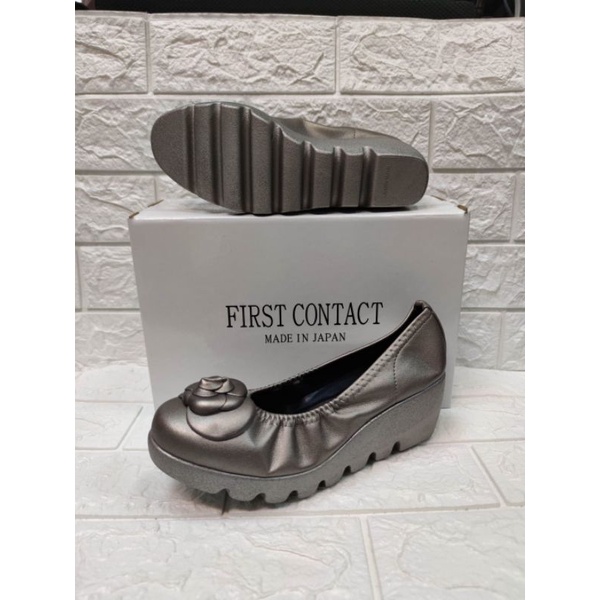 Sepatu First Contact motif bunga / First contact rose bunga made japan