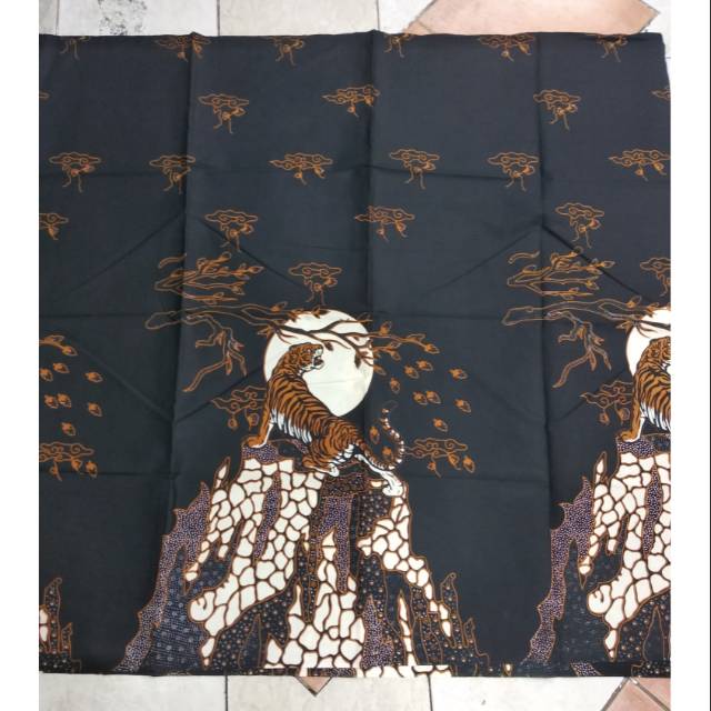 Kain Batik solo motif Harimau gunung