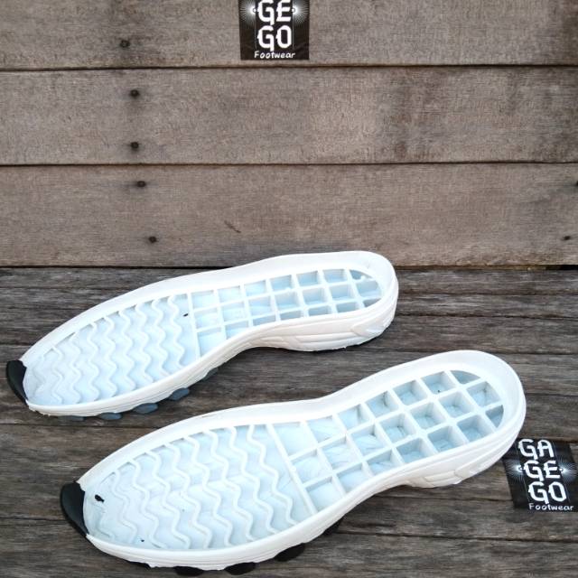 Outsole sepatu running, bisa untuk sepatu new balance