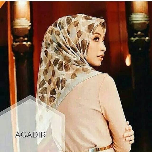 Scarf Dian Pelangi studio preloved like new