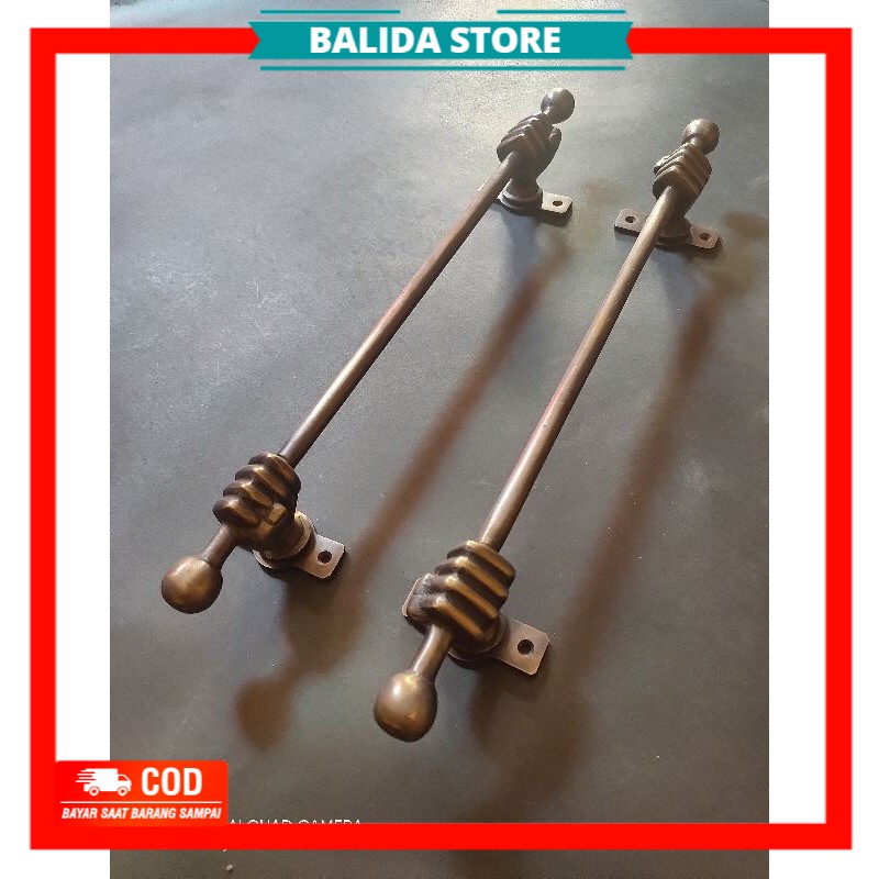 Handle Pintu Rumah Kuningan Motif Tangan Kecil 37 cm