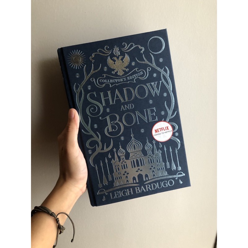 limited edition Novel Murah Shadow and Bone Trilogy Collectors Edition Hardcover Leigh Bardugo Prelo