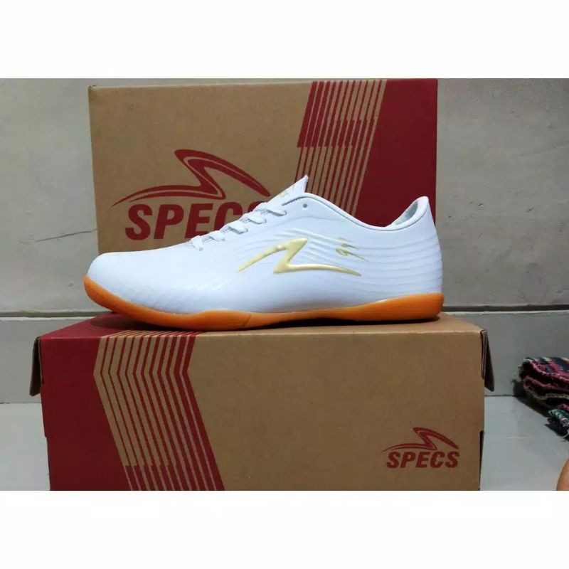 sepatu futsal murah ukuran jumbo