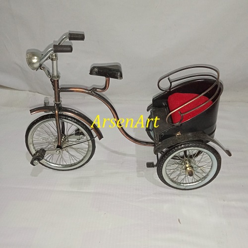 Miniatur Becak Mandarin Becak Logam Ukuran Kecil Panjang 25 cm