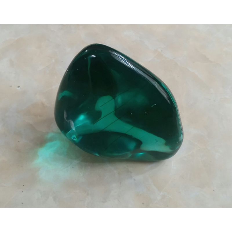 Obsidian poles warna hijau