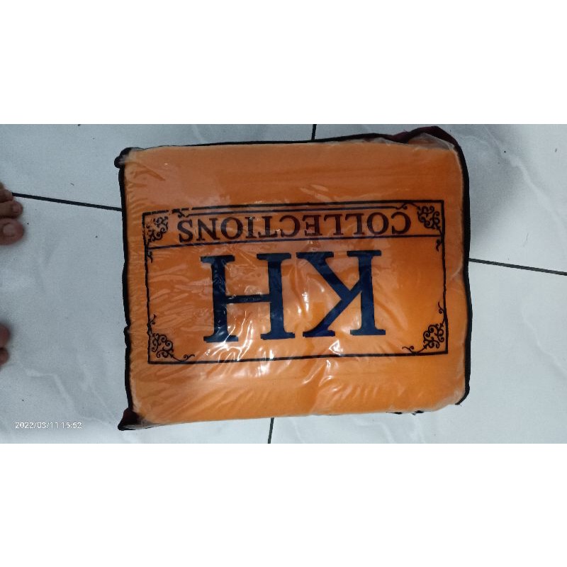 Selimut KH COLLECTION warna Oranye Ex kado **BARU