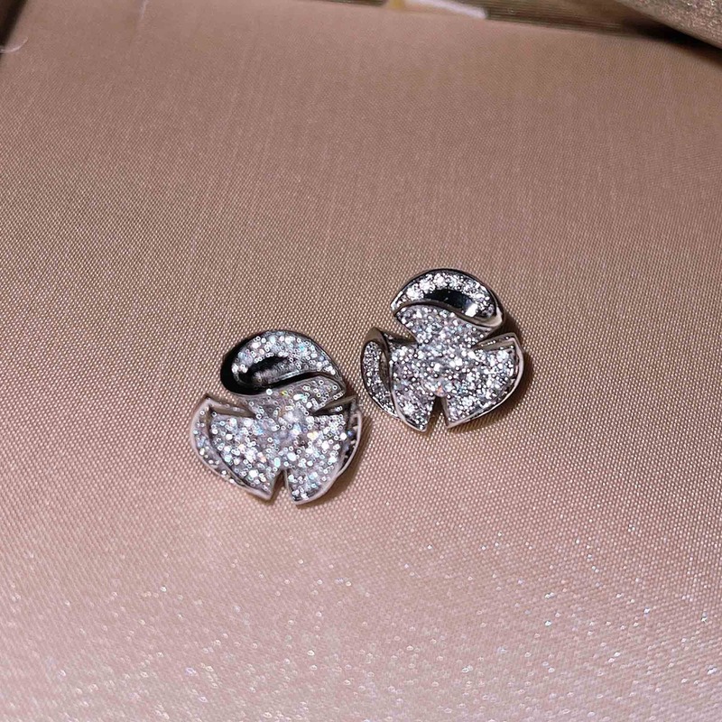 Fashion Moissanite Flower-Shaped Earrings