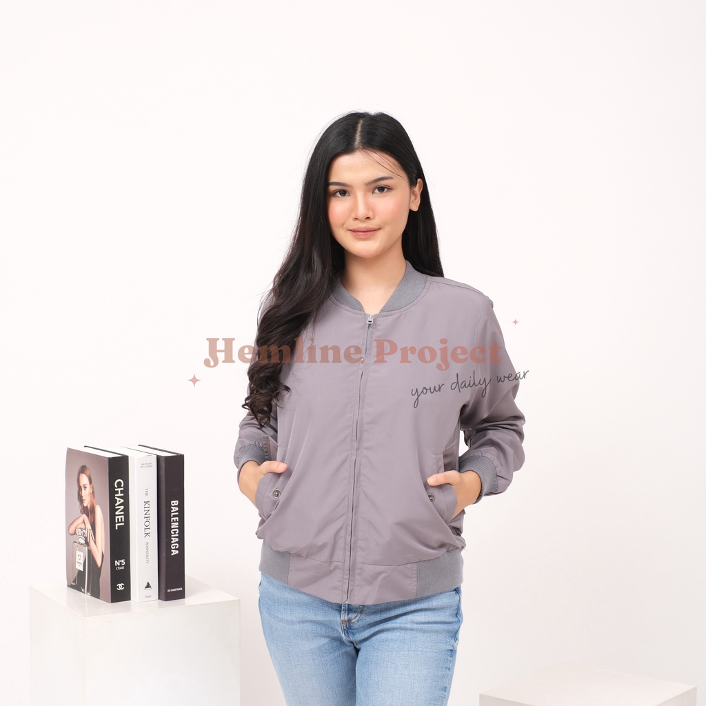 Gania Bomber Jaket Grey - Jaket Parasut Wanita