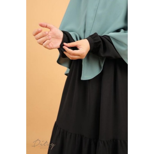 DITSY FEBRUARI 2022 LELIA MZ BLACK S