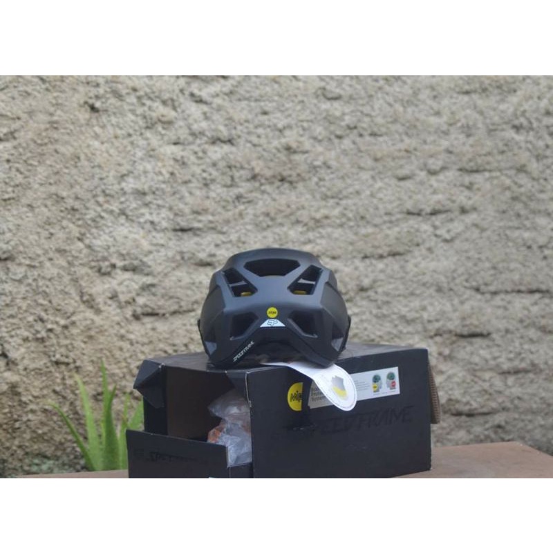 Helm Sepeda FOX Speedframe MIPS