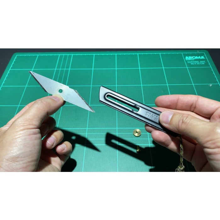 

UKIR-ALAT- CUTTER CRAFT KNIFE CK-1 OLFA -ALAT-UKIR.