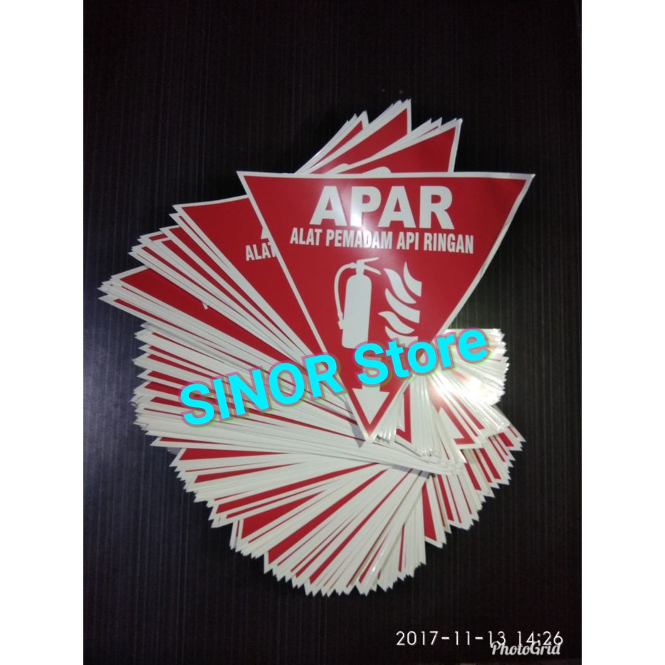 Sticker Penanda APAR Rambu Alat Pemadam API 25x25x25 cm Vinyl Anti Air