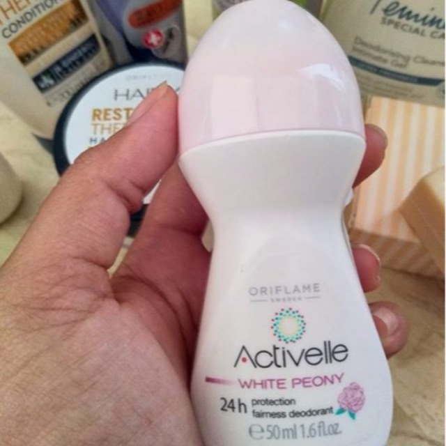 PROMO Oriflame activelle white peonny 24h deodorant roll on